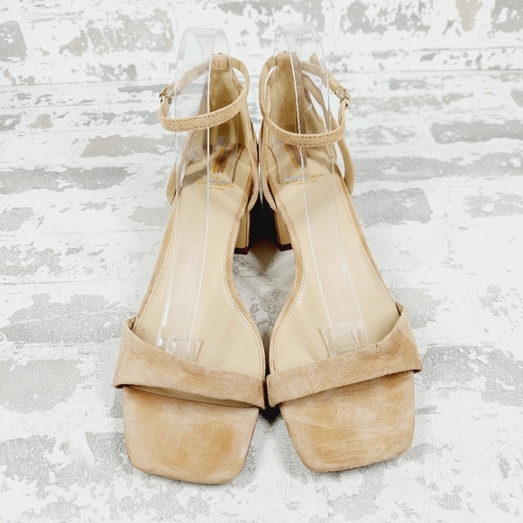 NEW Sam Edelman Tan Ankle Strap Buckle Low Block Heel Sandals W17 - Picture 3 of 14